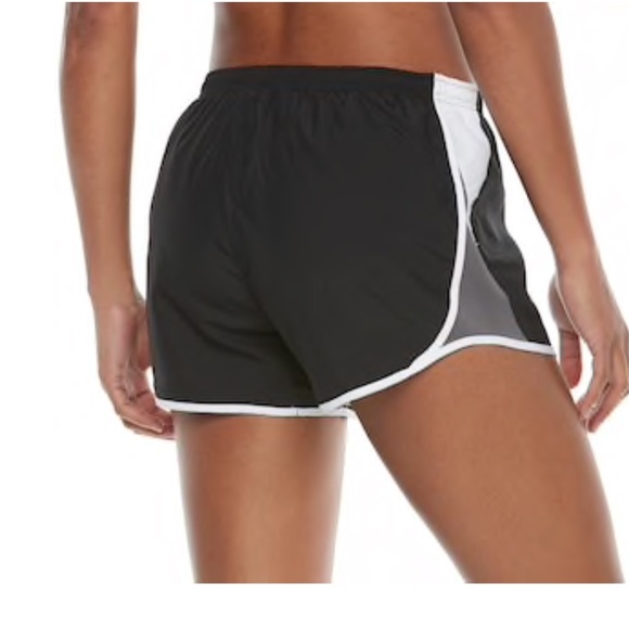 Nike running shorts - Picture 2 of 3